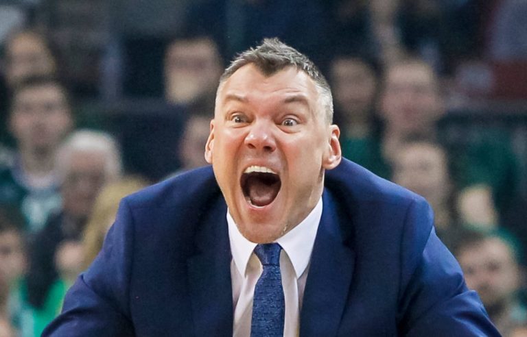 [VÍDEO] Jasikevicius respon indignat la primera pregunta de la premsa i marxa