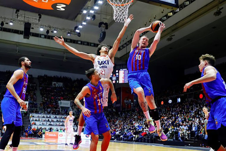 [VÍDEO] El Manresa passa de sorprendre inicialment al Barça a sortir-ne apallissat (107-70)