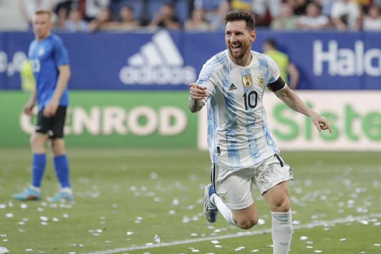 [VÍDEO] Cinc golassos d’en Messi disparen l’Argentina cap al Mundial