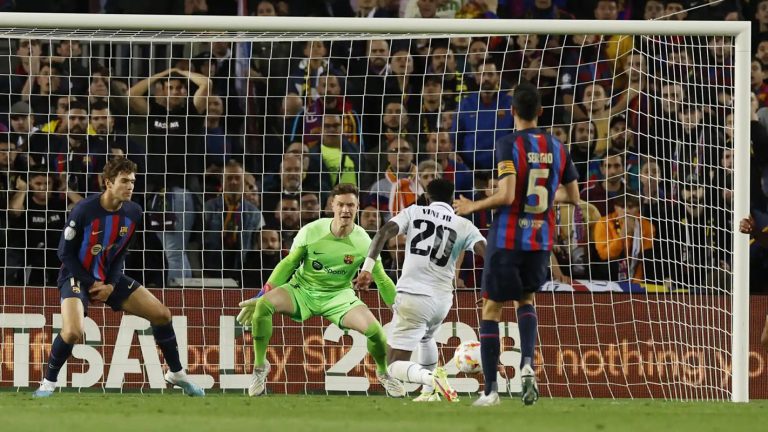 El Barça es desmanega (0-4) a partir del primer gol del Madrid