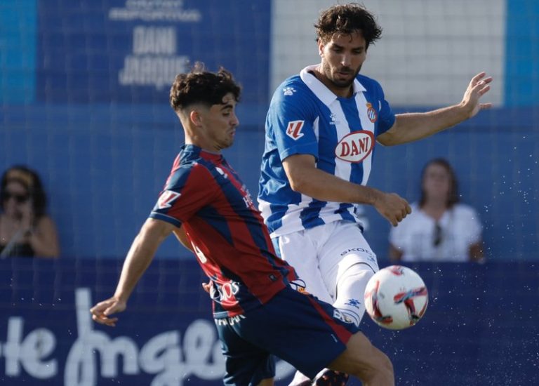 L’Espanyol guanya per la mínima a l’Osca